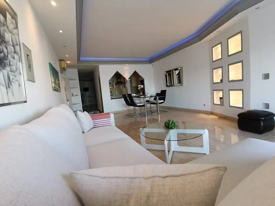 Sea Front Apartment In Puerto Banus Marbella